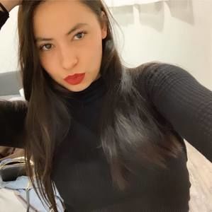 Meet your Posher, Karina